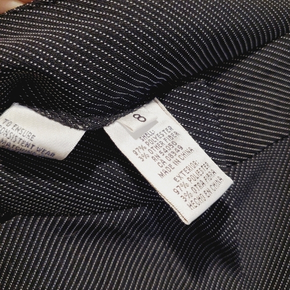 Jones New york suit black stripped size 8 - Picture 11 of 15